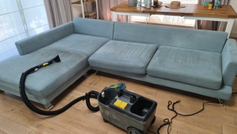 pranie narożników Czyszczenie narożników w domu i biurze